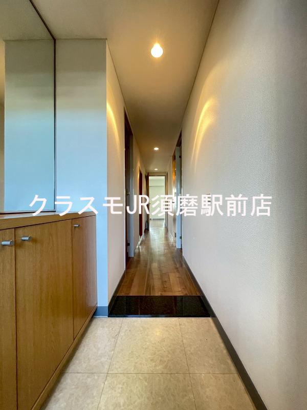 16/30 玄関
