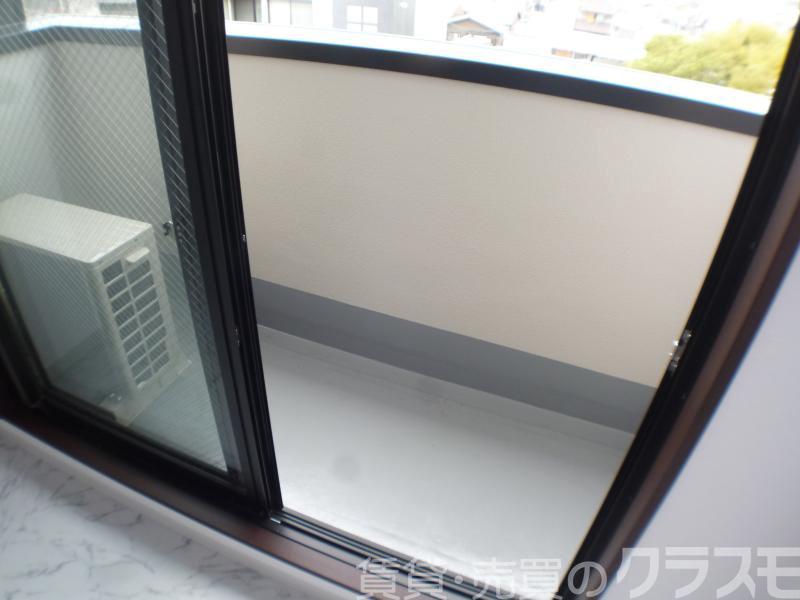 23/30 バルコニー