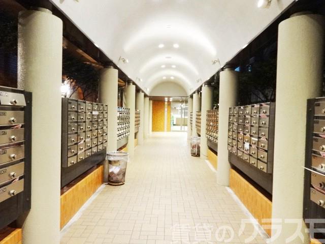 22/28 エントランス