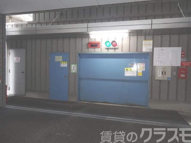 22/28 駐車場