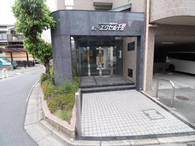 22/30 エントランス