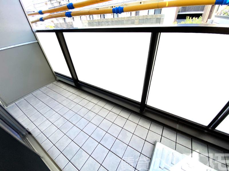 16/27 バルコニー