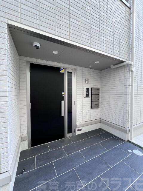 24/30 エントランス