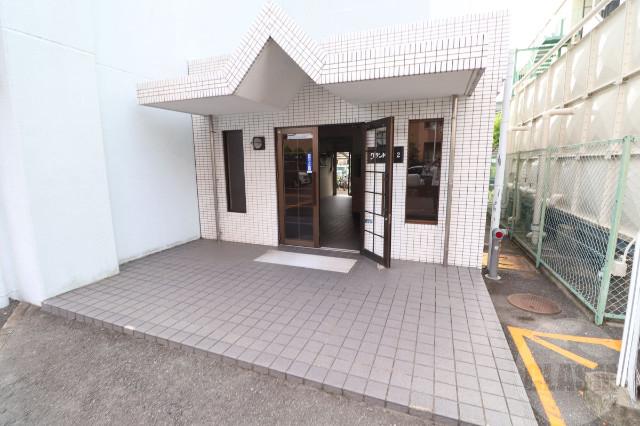 22/30 エントランス