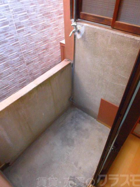 13/16 エントランス