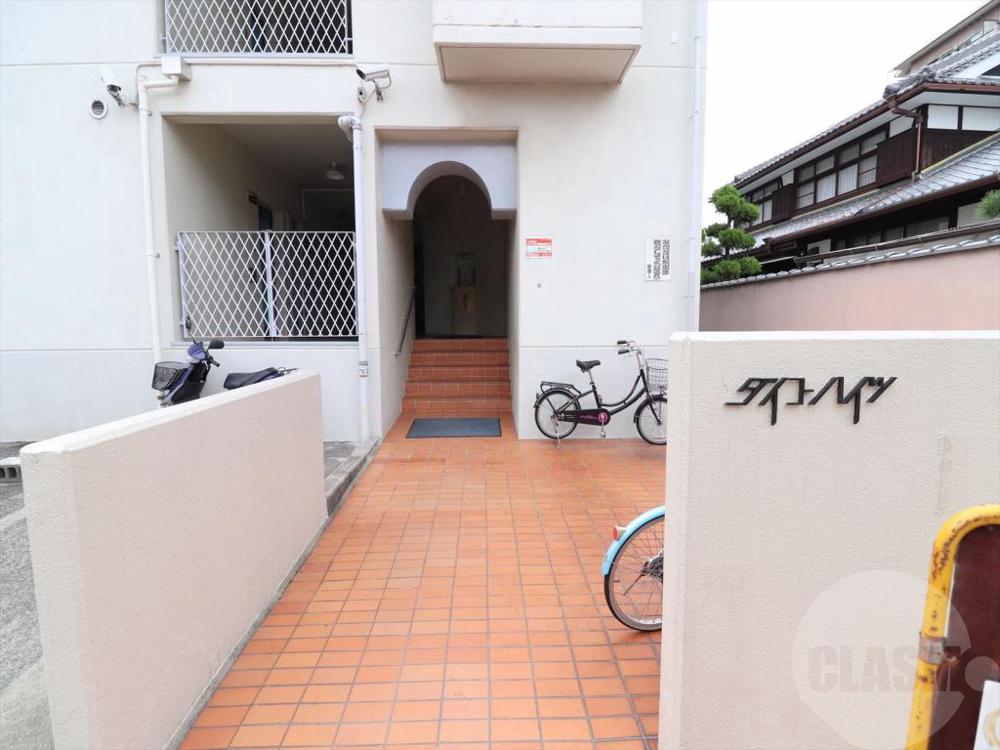 22/29 エントランス