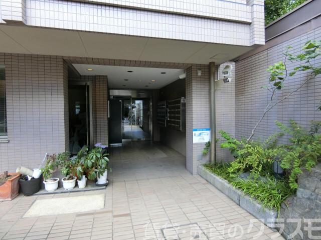 2/5 エントランス