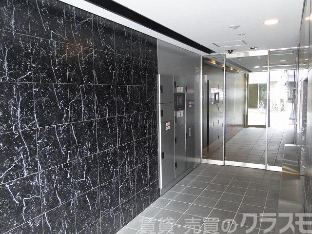 2/4 エントランス