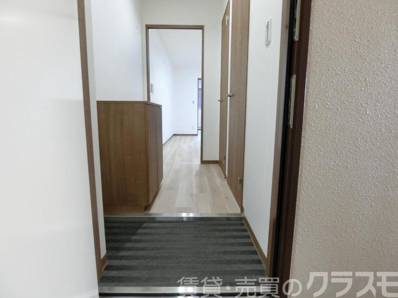 16/30 玄関