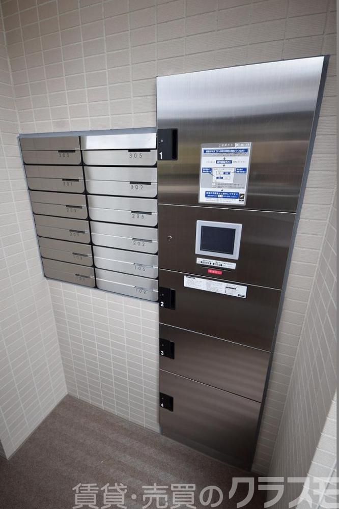 28/30 エントランス