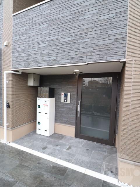 22/30 エントランス