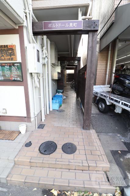 22/30 エントランス