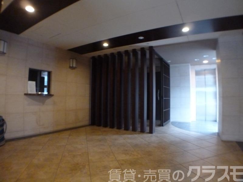 2/5 エントランス