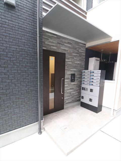 22/30 エントランス