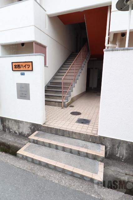 22/30 エントランス