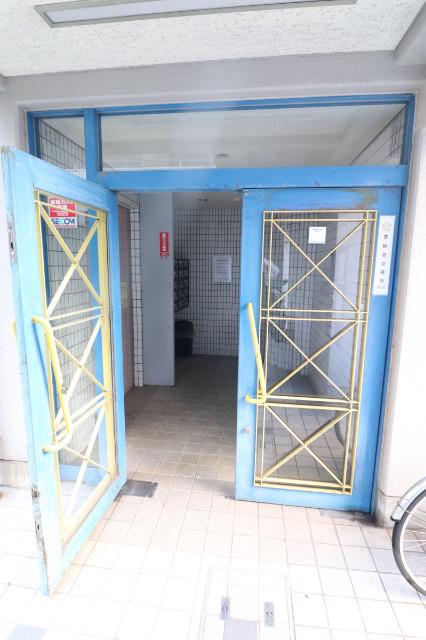 22/29 エントランス