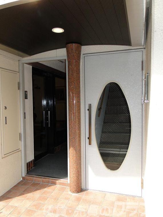 30/30 エントランス