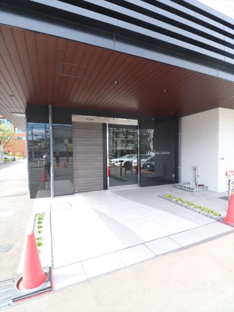 22/30 エントランス