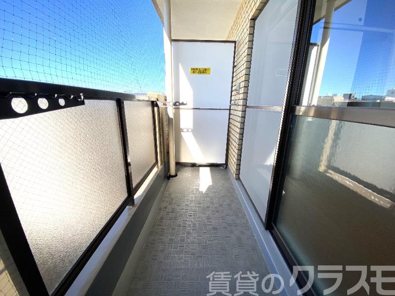 16/27 バルコニー