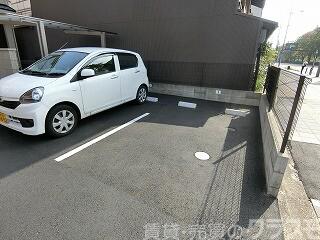 2/2 駐車場