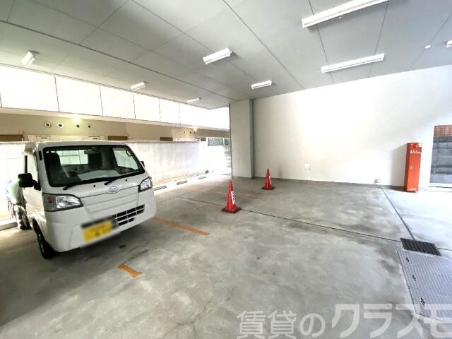 22/27 駐車場