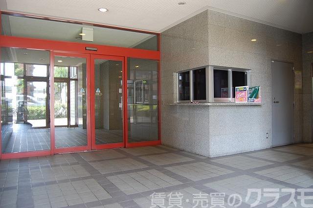 30/30 エントランス