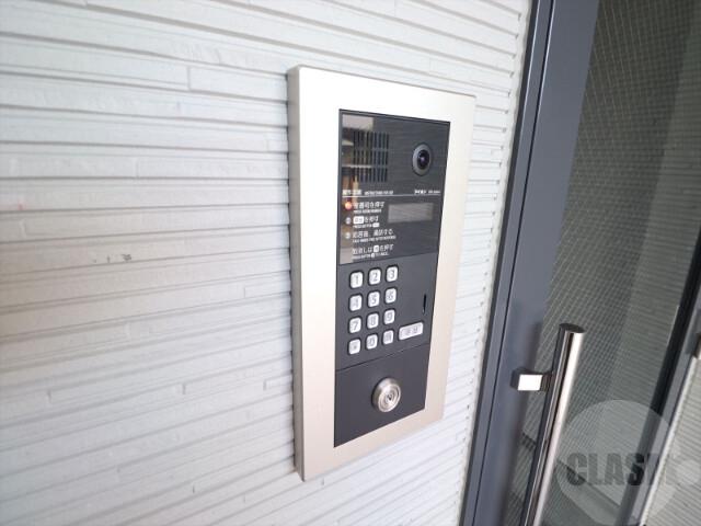 22/30 エントランス