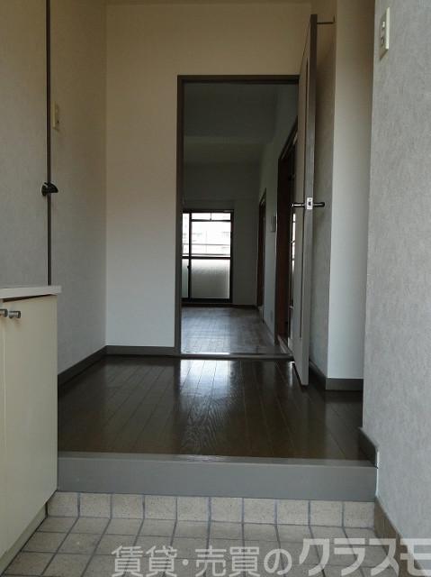 17/30 玄関