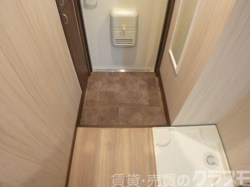 16/30 玄関