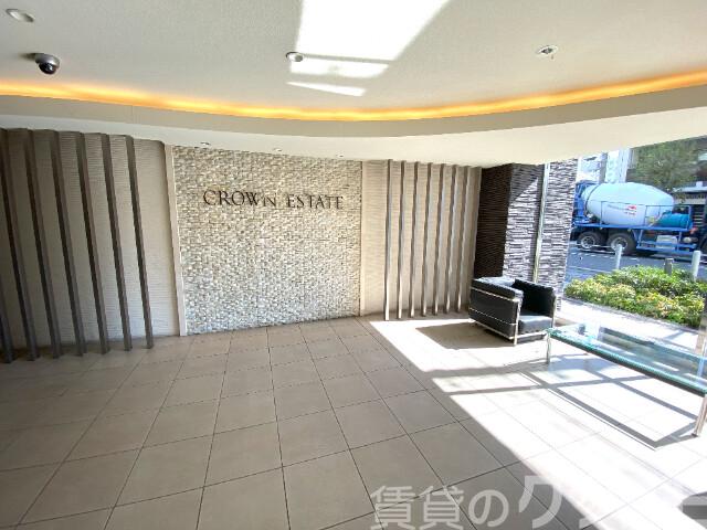 22/27 エントランス