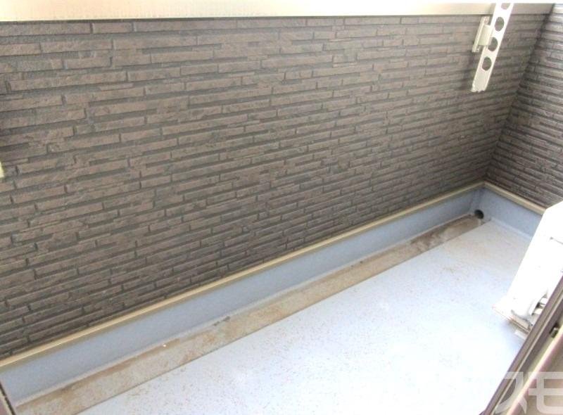 18/27 バルコニー