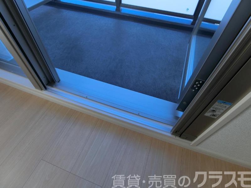 23/30 バルコニー