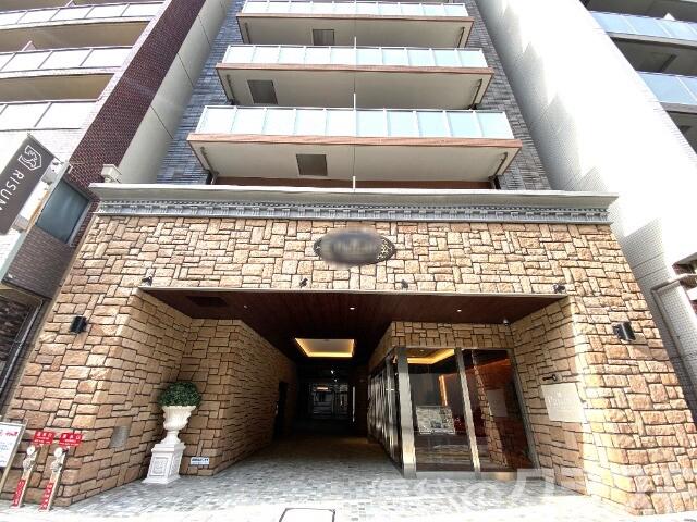 21/27 エントランス