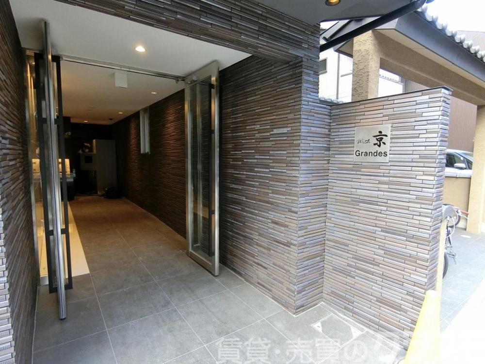 2/2 エントランス