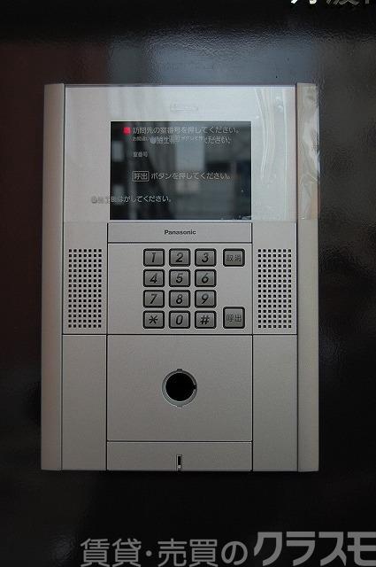 30/30 エントランス