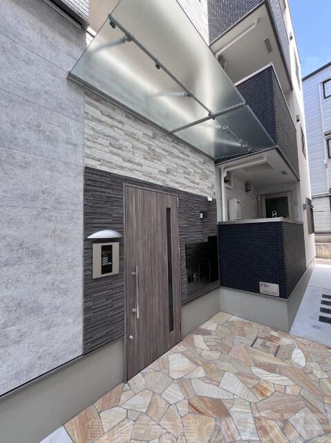 20/29 エントランス