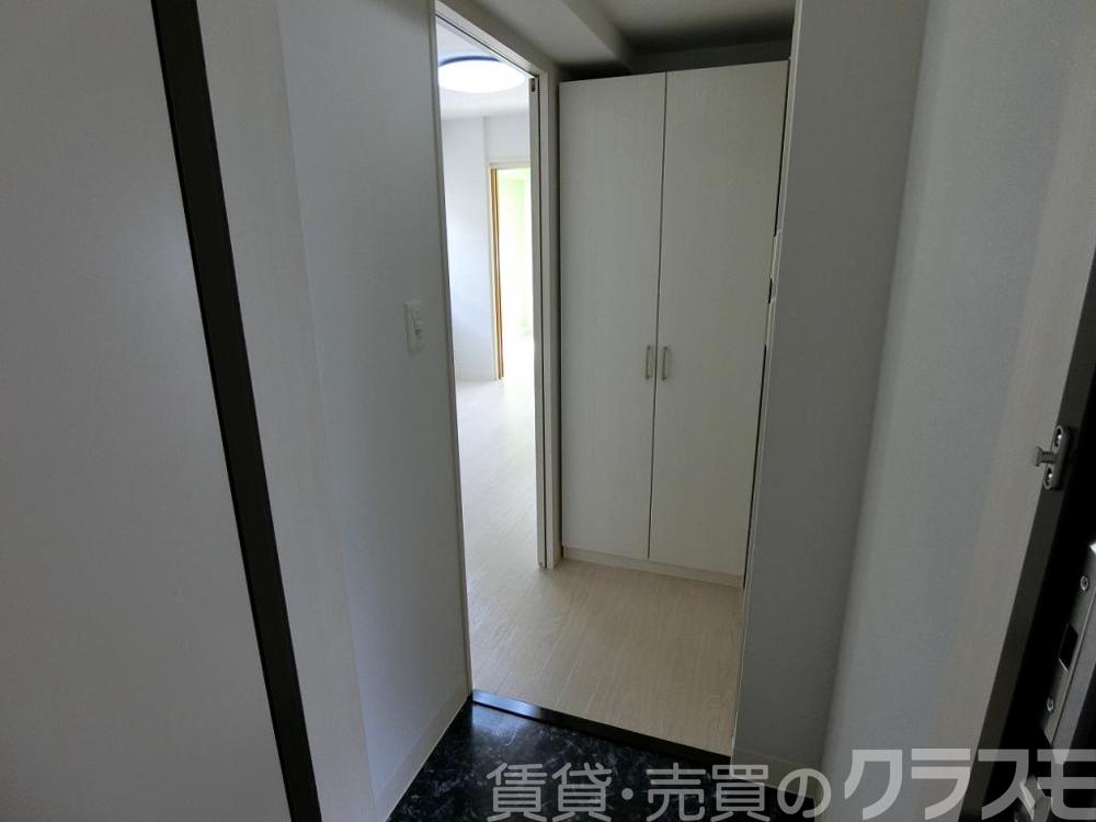 16/30 玄関