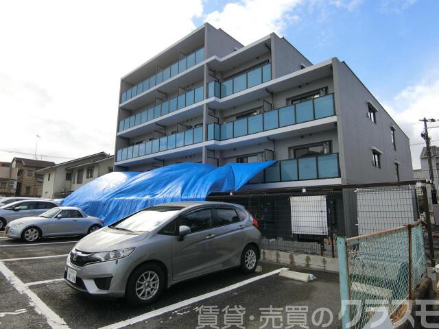 21/30 エントランス