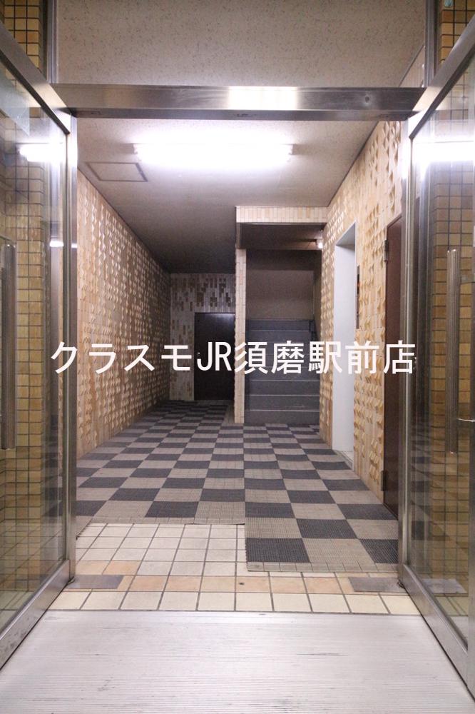 21/30 エントランス