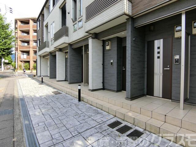 2/4 エントランス