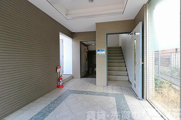 2/4 エントランス