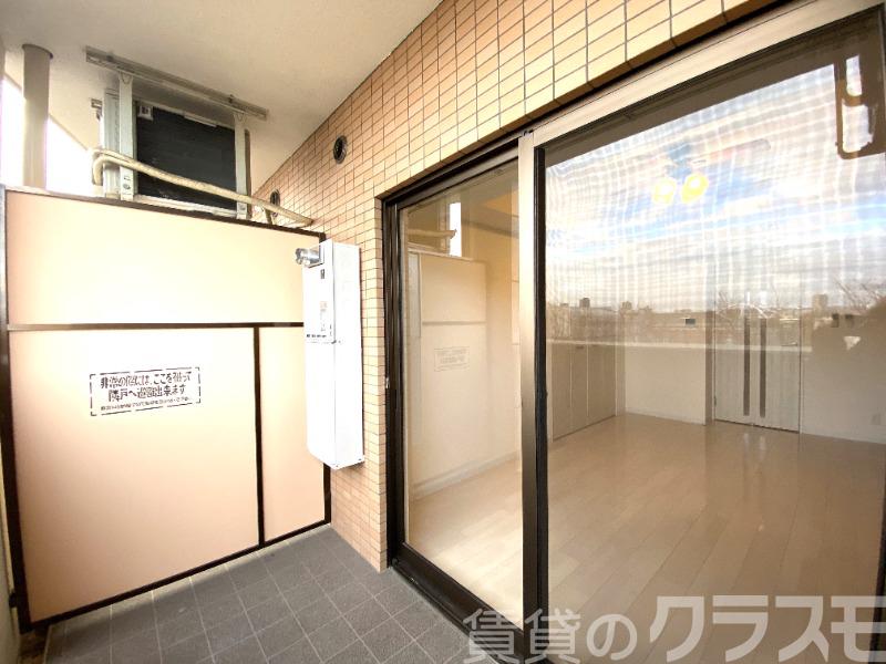 17/27 バルコニー