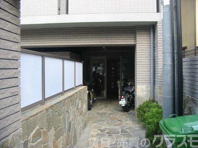 2/3 エントランス