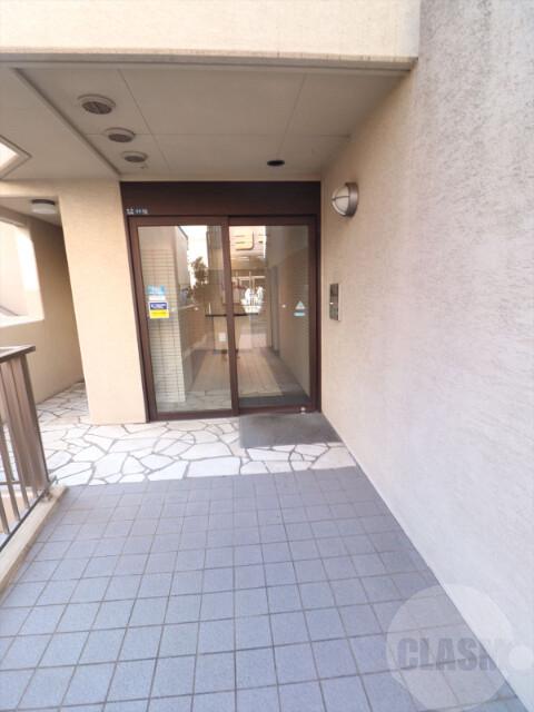 22/30 エントランス