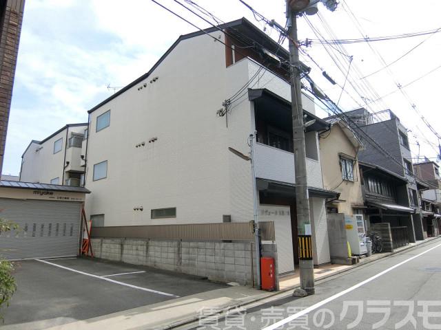 28/30 エントランス