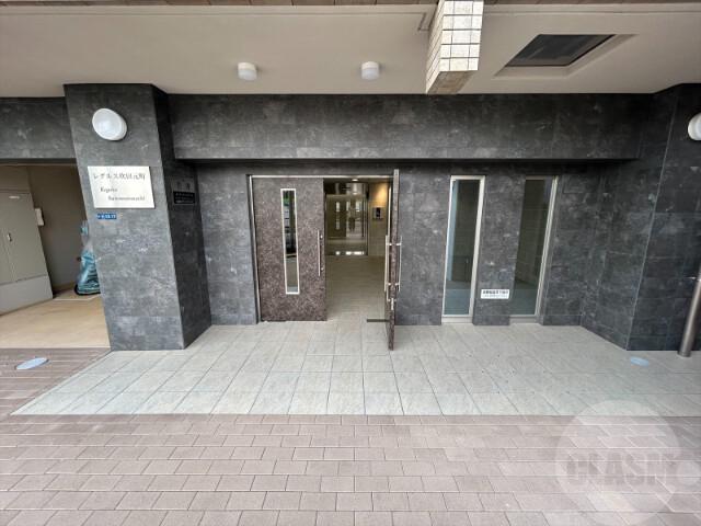 22/30 エントランス