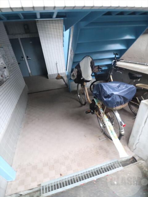 22/30 エントランス