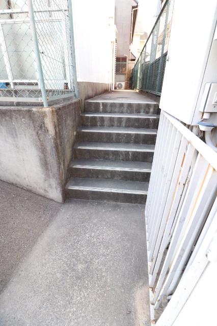 22/30 エントランス