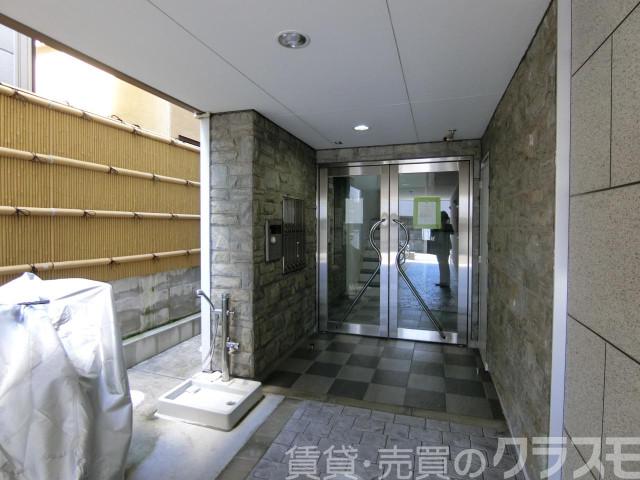 2/4 エントランス