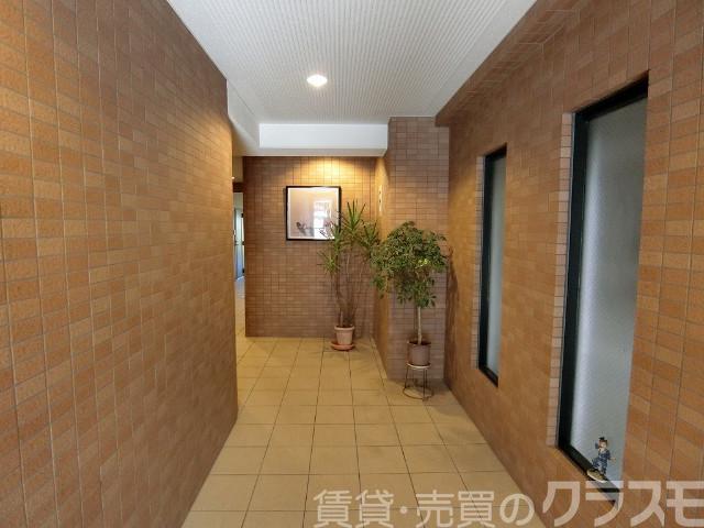 2/4 エントランス